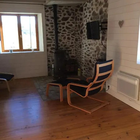 Ancien Four A Pain Renove Avec Jardin Et Cheminee - Fr-1-742-607 Condat (Cantal)